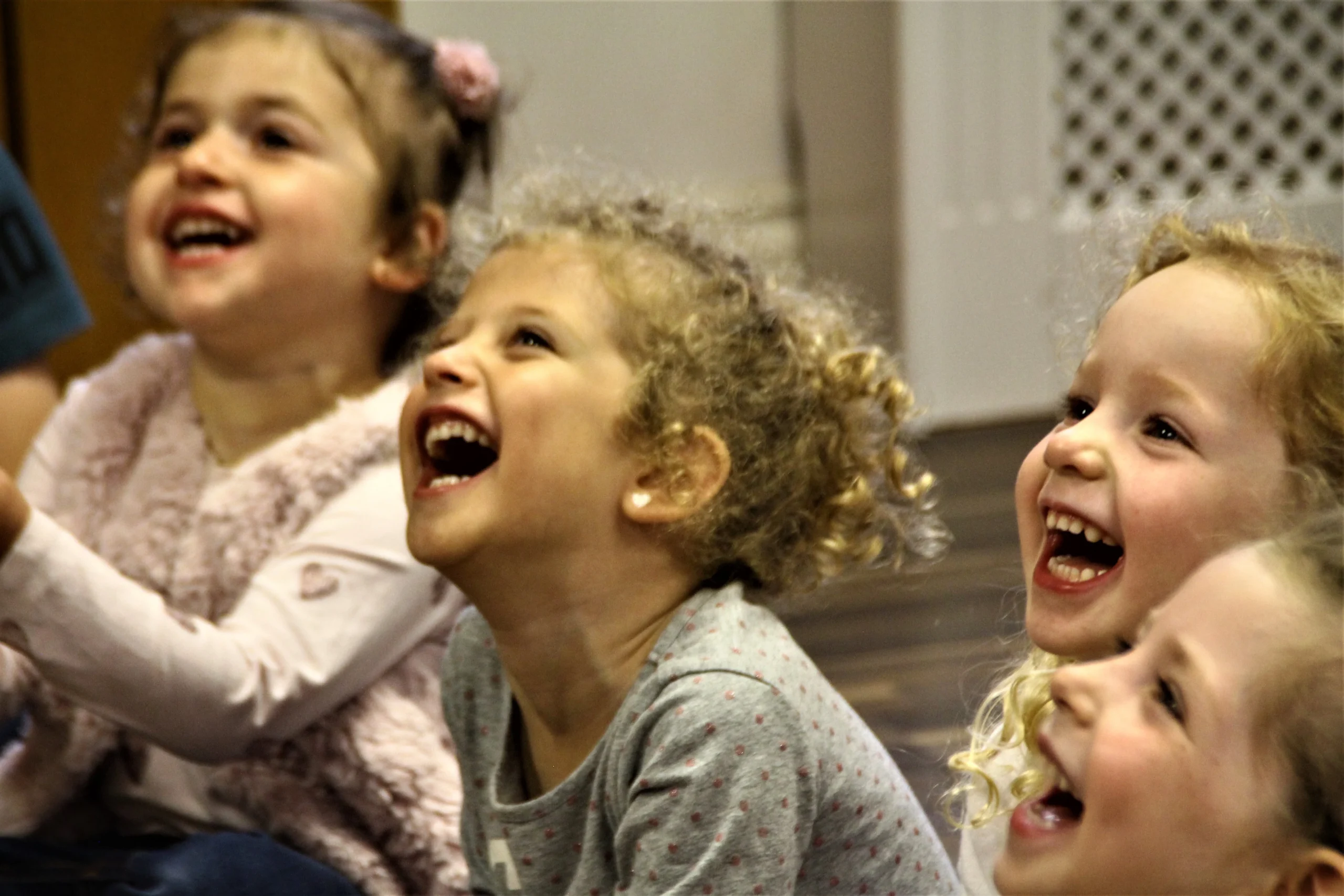 kids-birthday-party-magic-fairway-hall-borehamwood