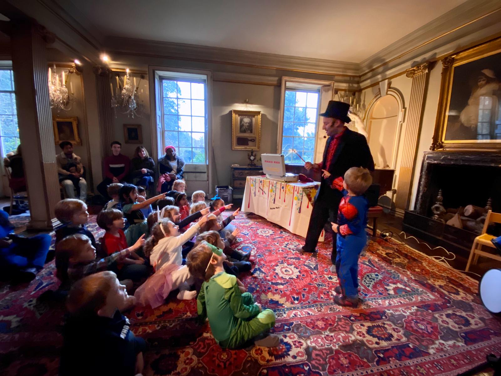 Magic show kids party Bushey