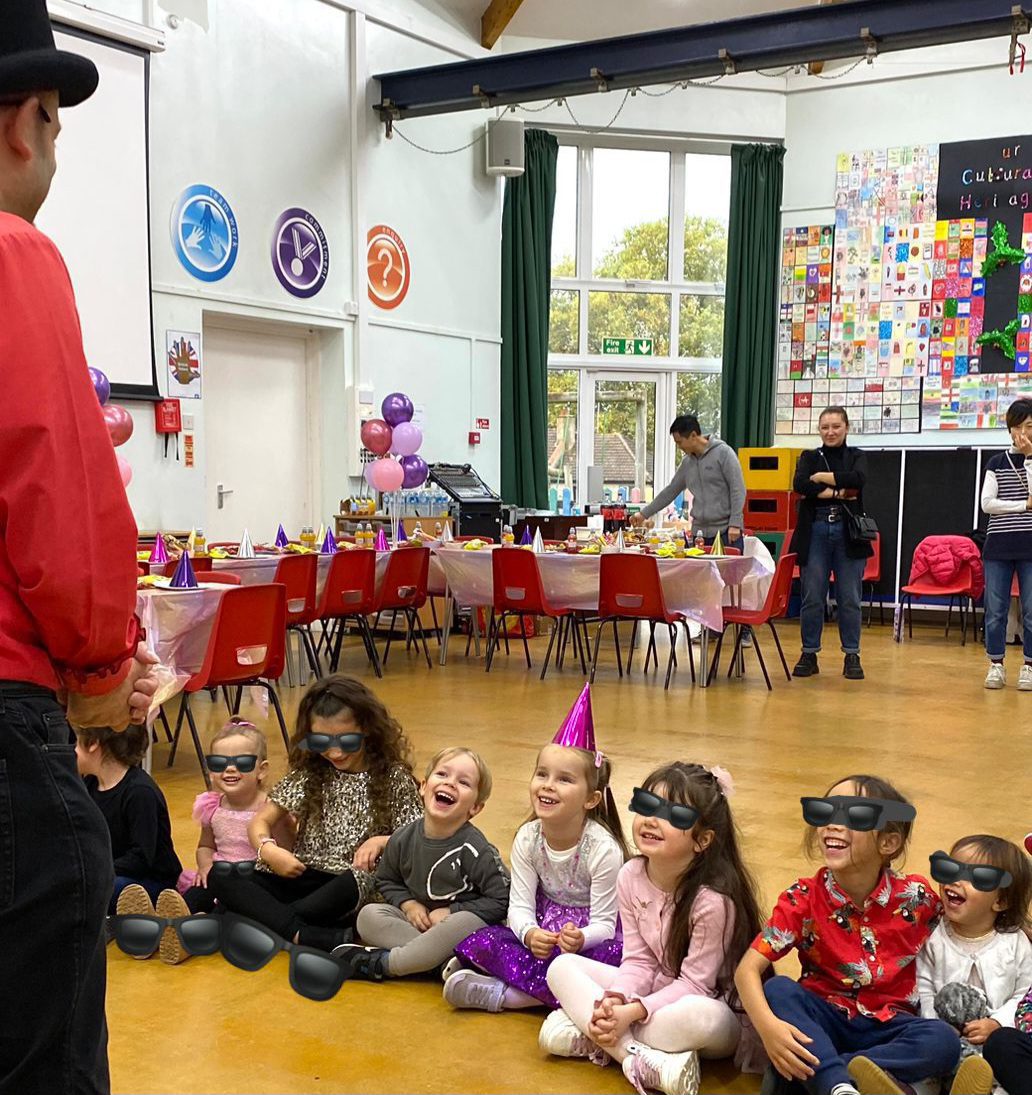 Hampstead kids party fun magic show Hampstead